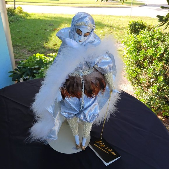 Porcelain Musical Doll Sound of Music Wind-up 15" - Picture 1 of 10